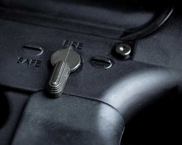 Инструменты, необходимые для работы с предохранителями